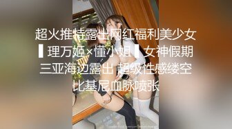 网红女神【小江流影】暴力自慰，振动棒猛捅骚逼，小逼湿哒哒白浆四溅，骑乘位一上一下刺激