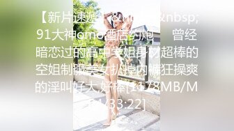 很火的家庭摄像头，美艳少妇和情人如胶似漆拥抱睡午觉，擦出火来了睡不着让少妇口交一发，生活照流出4P