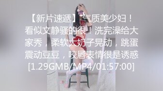 女生厕所偷窥，双视角