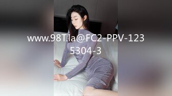 极品反差露脸美女，喜欢瑜伽有舞蹈功底的网红【老佩里】私拍，紫薇啪啪坐在肉棒上销魂全自动